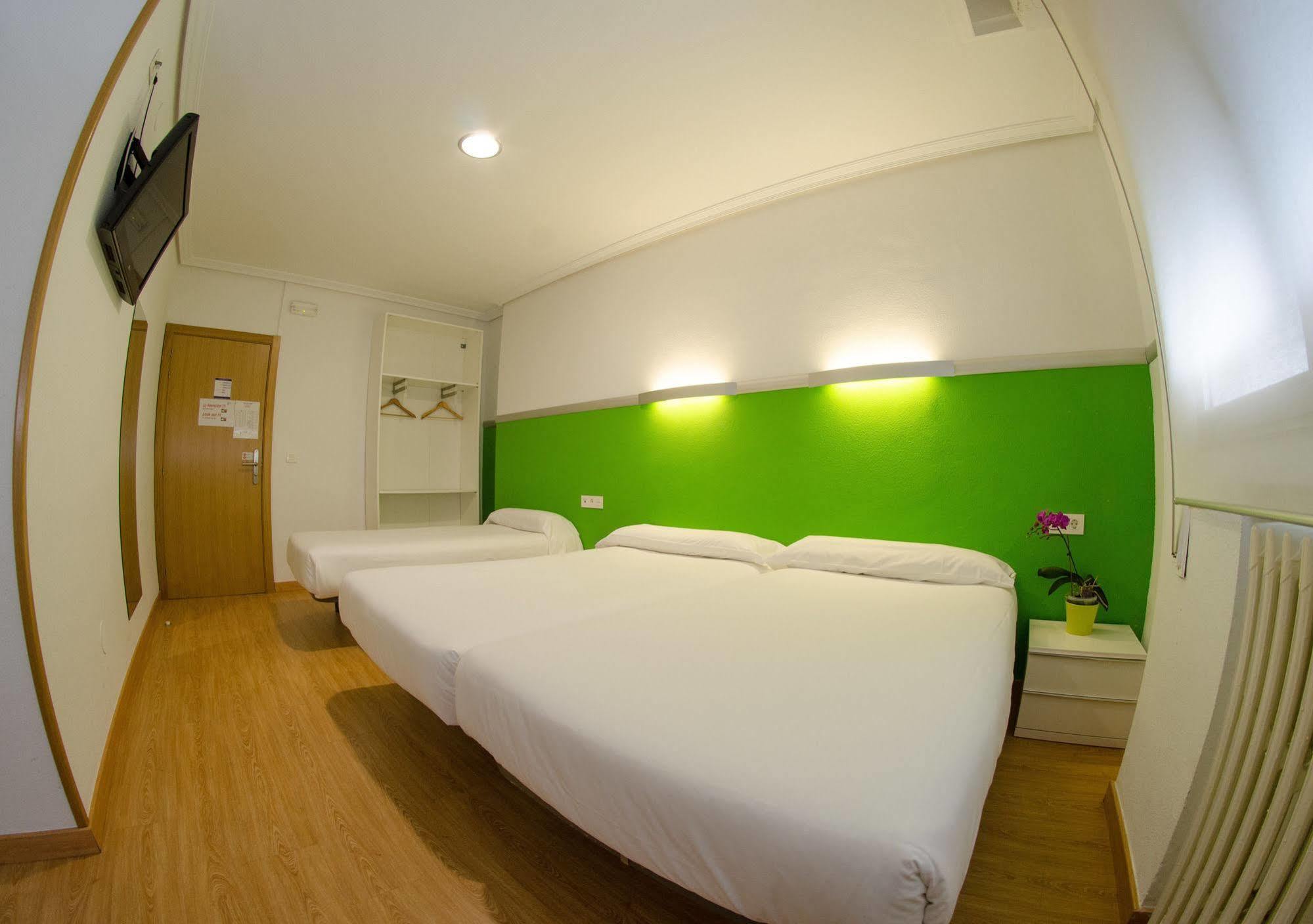 Hotel Centro Vitoria Autocheckin Extérieur photo