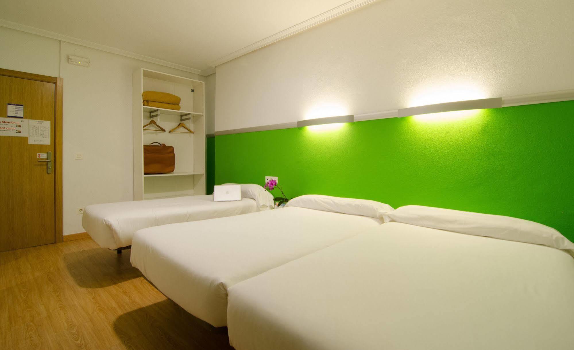 Hotel Centro Vitoria Autocheckin Extérieur photo